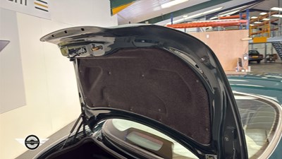 Lot 368 - 1998 JAGUAR XK8 COUPE AUTO