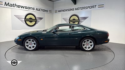 Lot 368 - 1998 JAGUAR XK8 COUPE AUTO