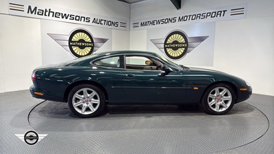 Lot 368 - 1998 JAGUAR XK8 COUPE AUTO