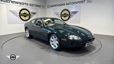Lot 368 - 1998 JAGUAR XK8 COUPE AUTO