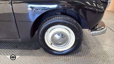 Lot 412 - 1955 MORRIS MINOR 1000