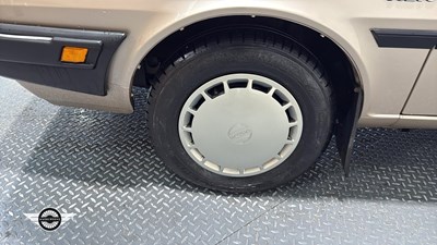 Lot 564 - 1989 VOLVO 340 GL