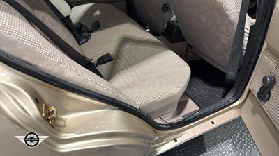 Lot 564 - 1989 VOLVO 340 GL