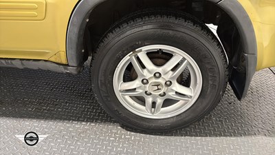 Lot 620 - 1999 HONDA CR-V ES