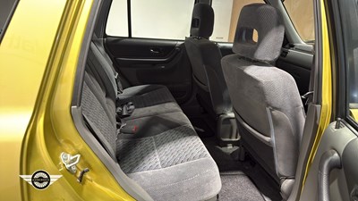 Lot 620 - 1999 HONDA CR-V ES