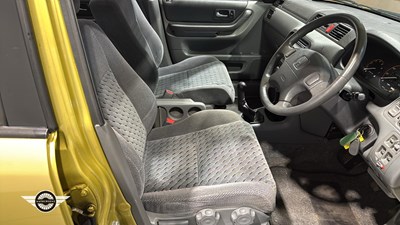 Lot 620 - 1999 HONDA CR-V ES