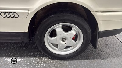 Lot 716 - 1993 AUDI COUPE E