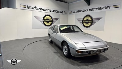 Lot 68 - 1980 PORSCHE 924
