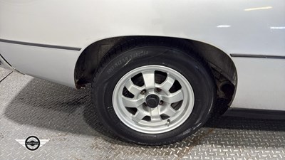 Lot 68 - 1980 PORSCHE 924