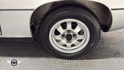 Lot 68 - 1980 PORSCHE 924