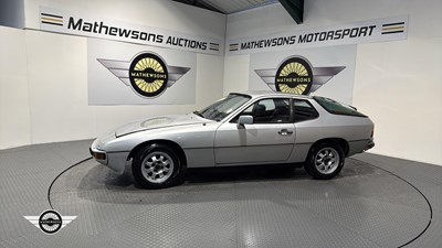 Lot 68 - 1980 PORSCHE 924