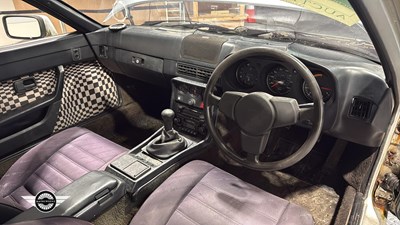 Lot 68 - 1980 PORSCHE 924