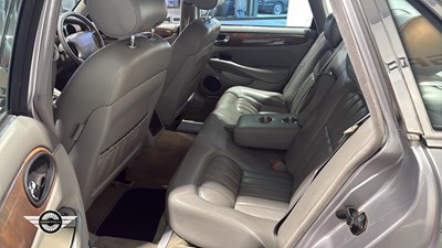 Lot 646 - 2000 JAGUAR XJ8 AUTO