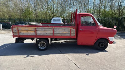 Lot 50 - 1976 FORD