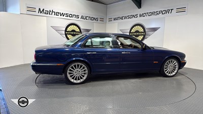 Lot 502 - 2004 JAGUAR XJR V8 S/C AUTO