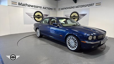 Lot 502 - 2004 JAGUAR XJR V8 S/C AUTO