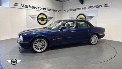 Lot 502 - 2004 JAGUAR XJR V8 S/C AUTO