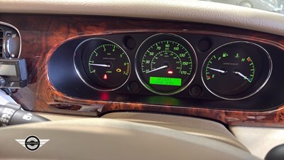 Lot 502 - 2004 JAGUAR XJR V8 S/C AUTO