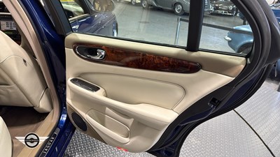 Lot 502 - 2004 JAGUAR XJR V8 S/C AUTO