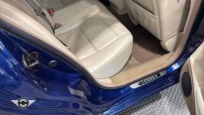 Lot 502 - 2004 JAGUAR XJR V8 S/C AUTO