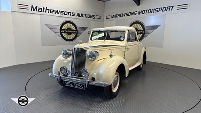 Lot 895 - 1939 VAUXHALL