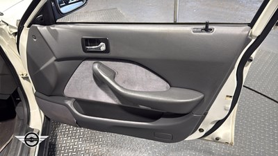 Lot 672 - 1995 ROVER 620 SI AUTO