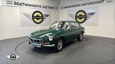 Lot 742 - 1972 MG B GT