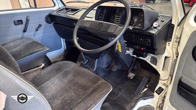 Lot 587 - 1990 VOLKSWAGEN TRANSPORTER 78