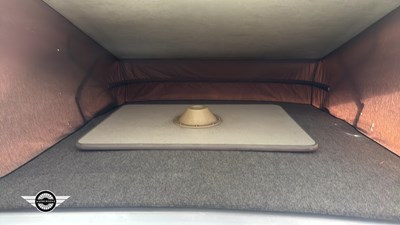 Lot 587 - 1990 VOLKSWAGEN TRANSPORTER 78