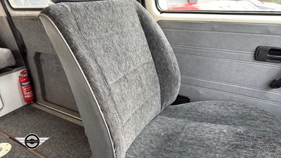 Lot 587 - 1990 VOLKSWAGEN TRANSPORTER 78
