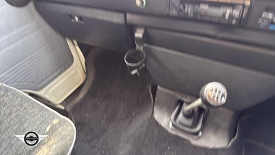 Lot 587 - 1990 VOLKSWAGEN TRANSPORTER 78