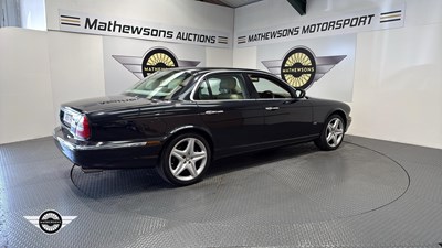 Lot 760 - 2006 JAGUAR XJ EXECUTIVE TDVI AUTO
