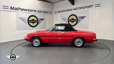 Lot 899 - 1978 ALFA ROMEO 2000 SPIDER VELOCE