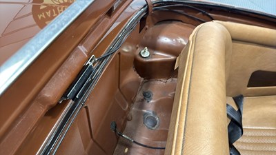 Lot 724 - 1977 TRIUMPH STAG AUTO