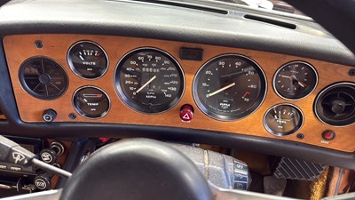 Lot 724 - 1977 TRIUMPH STAG AUTO