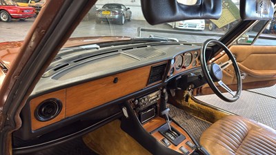 Lot 724 - 1977 TRIUMPH STAG AUTO