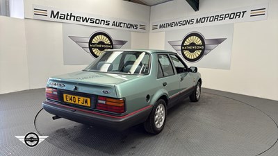 Lot 752 - 1987 FORD ORION GHIA I
