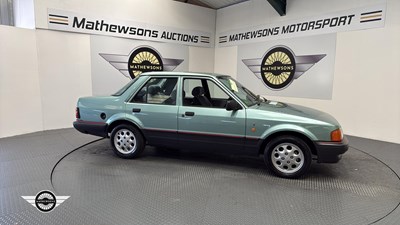 Lot 752 - 1987 FORD ORION GHIA I