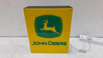 Lot 329 - JOHN DEERE LIGHT BOX 14" X 12"