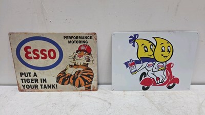 Lot 121 - TIN REPO ESSO + MR & MRS DRIP SIGNS