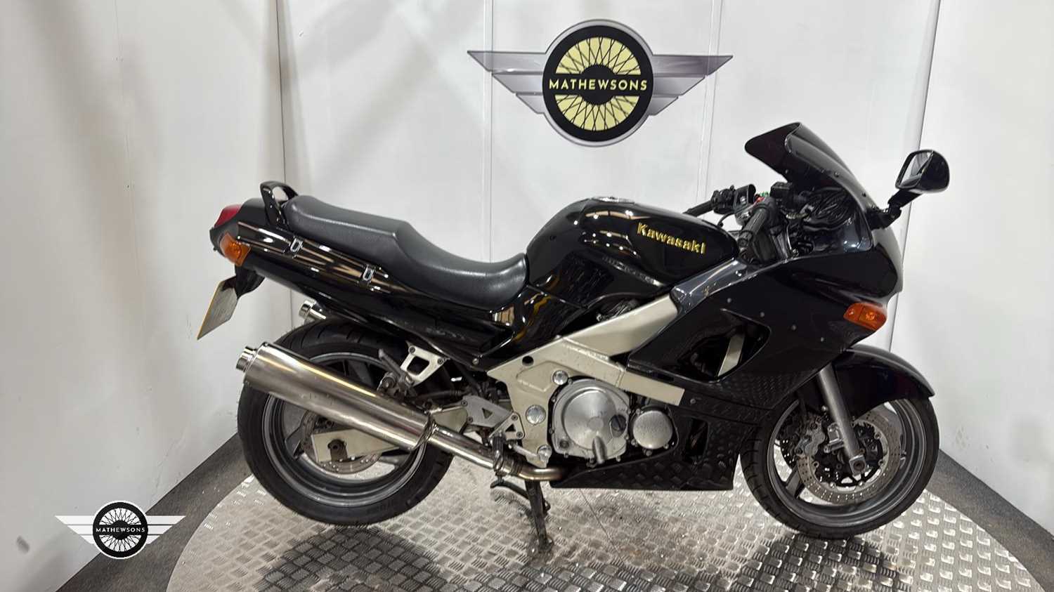 マニー Lot 490 - 1996 KAWASAKI ZX600-E4