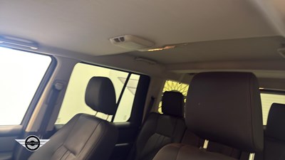 Lot 172 - 2010 LAND ROVER DISCOVERY XS