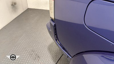 Lot 172 - 2010 LAND ROVER DISCOVERY XS