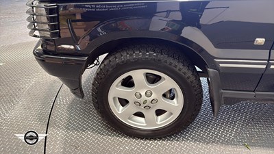 Lot 214 - 2002 LAND ROVER RANGE ROVER VOGUE SE