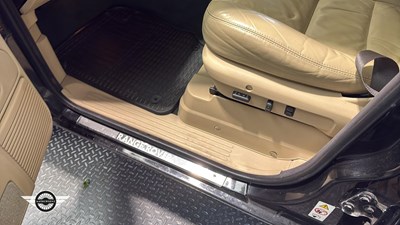 Lot 214 - 2002 LAND ROVER RANGE ROVER VOGUE SE