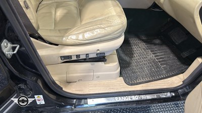 Lot 214 - 2002 LAND ROVER RANGE ROVER VOGUE SE
