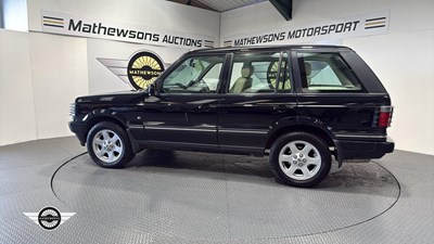 Lot 214 - 2002 LAND ROVER RANGE ROVER VOGUE SE