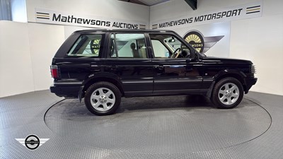 Lot 214 - 2002 LAND ROVER RANGE ROVER VOGUE SE