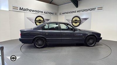 Lot 218 - 1995 BMW 520I SE AUTO