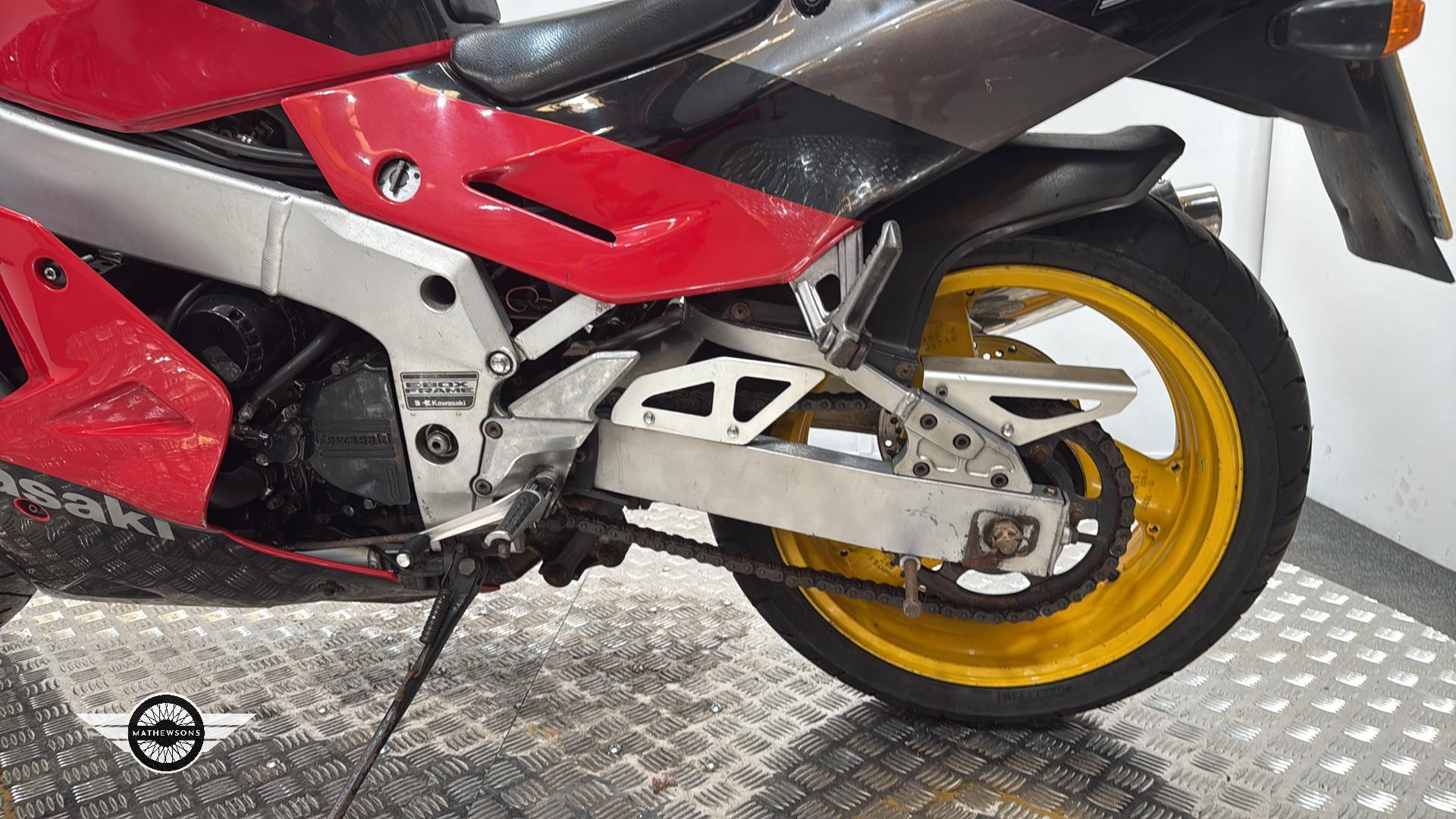 Lot 286 - 1989 KAWASAKI ZXR 750